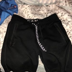american eagle black shorts